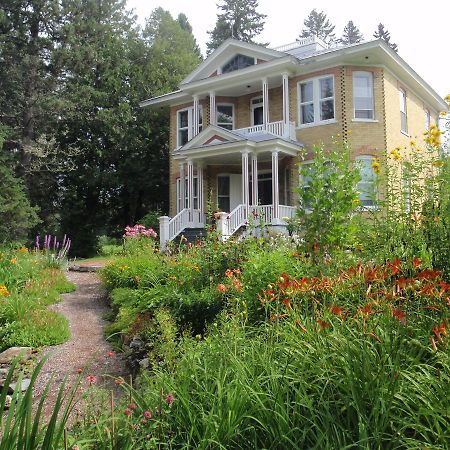 Auberge Taylor Manor Saint-Georges Exterior foto