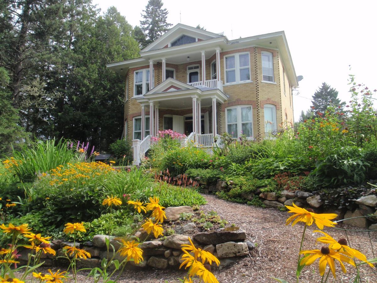 Auberge Taylor Manor Saint-Georges Exterior foto