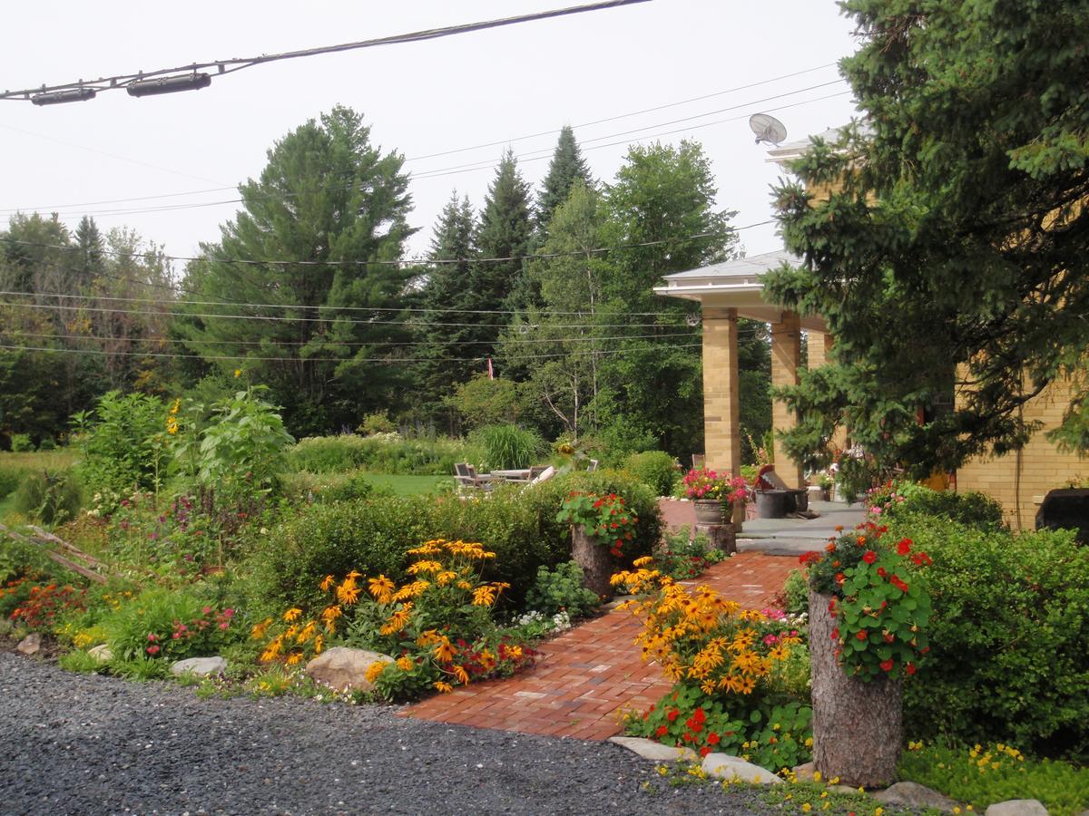 Auberge Taylor Manor Saint-Georges Exterior foto